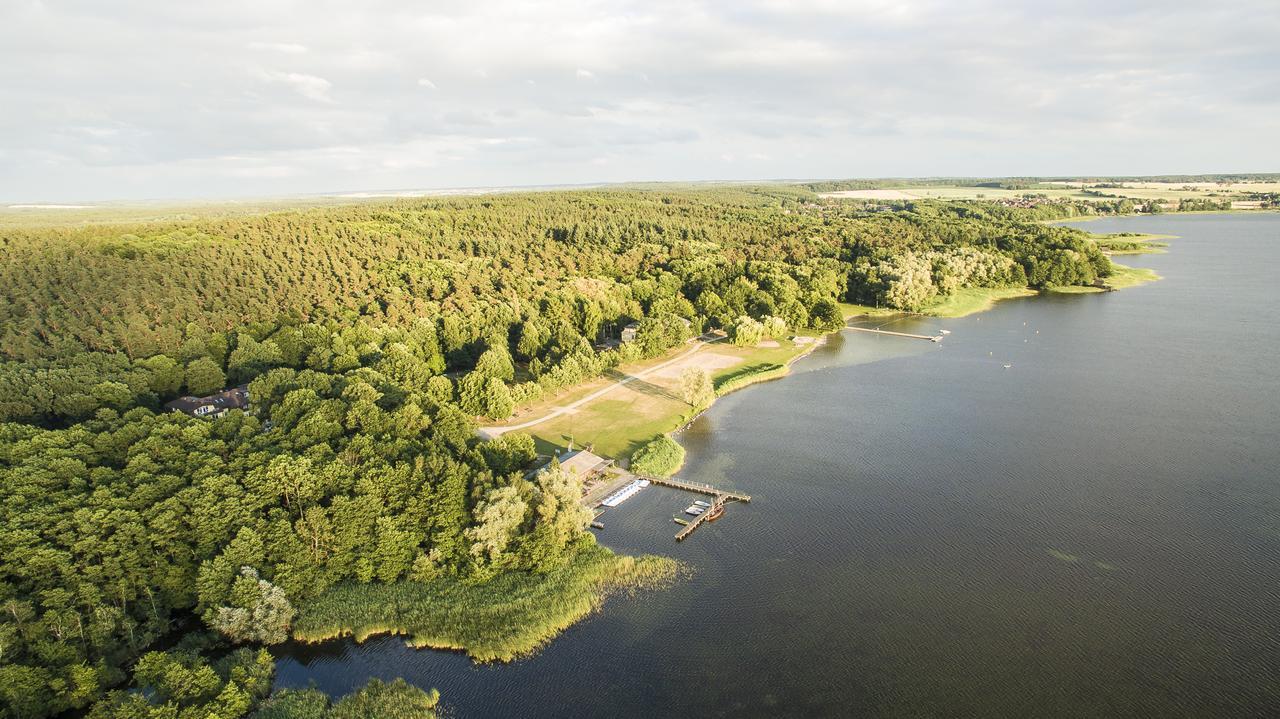 Strandhaus Am Inselsee Hotell Güstrow Exteriör bild